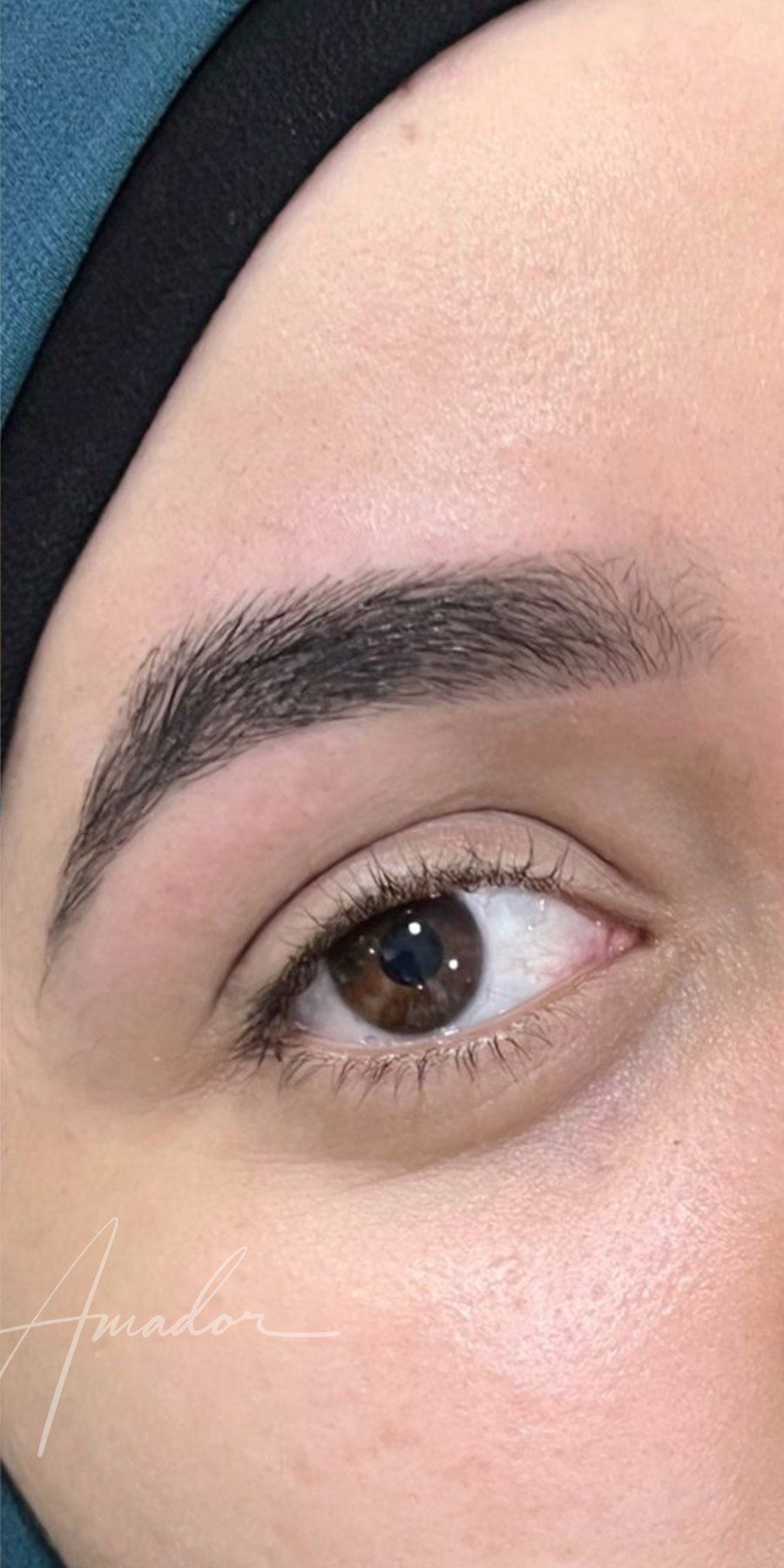 Diseño de cejas con hilo en Murcia: trabajo real de Vilma Amador