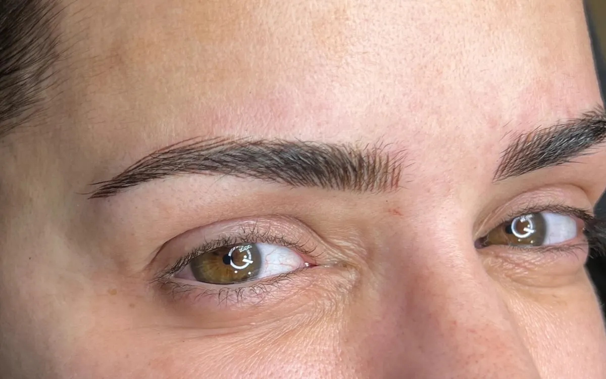 Micropigmentación de cejas: resultado real: después
